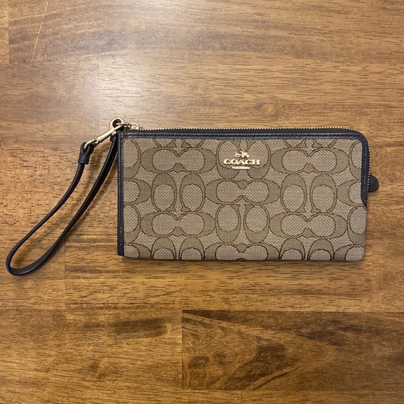 Coach Wristlet Signature Canvas - Picture 2 of 5